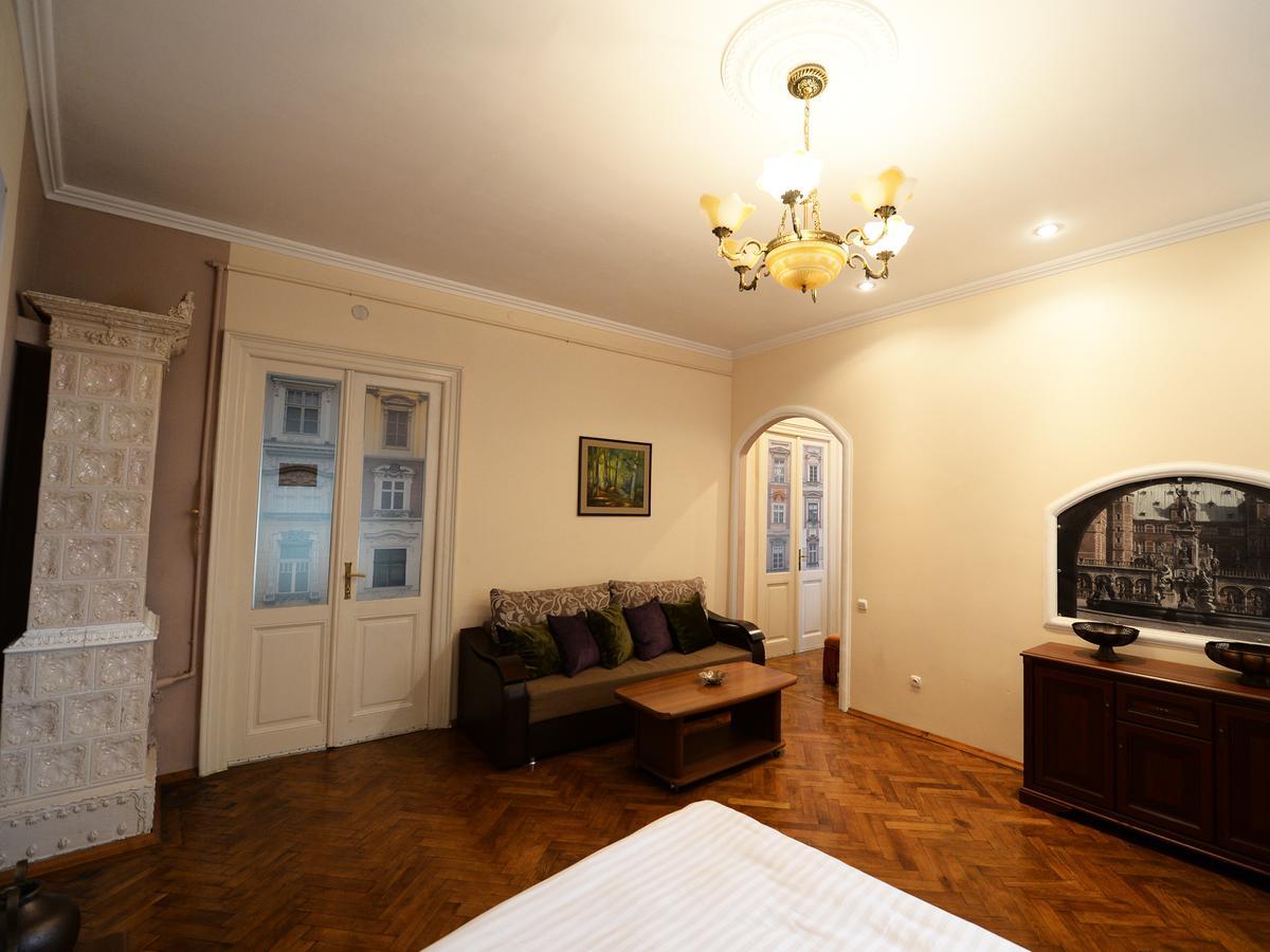 The Historical Family Nest In City Centre Lviv Dış mekan fotoğraf