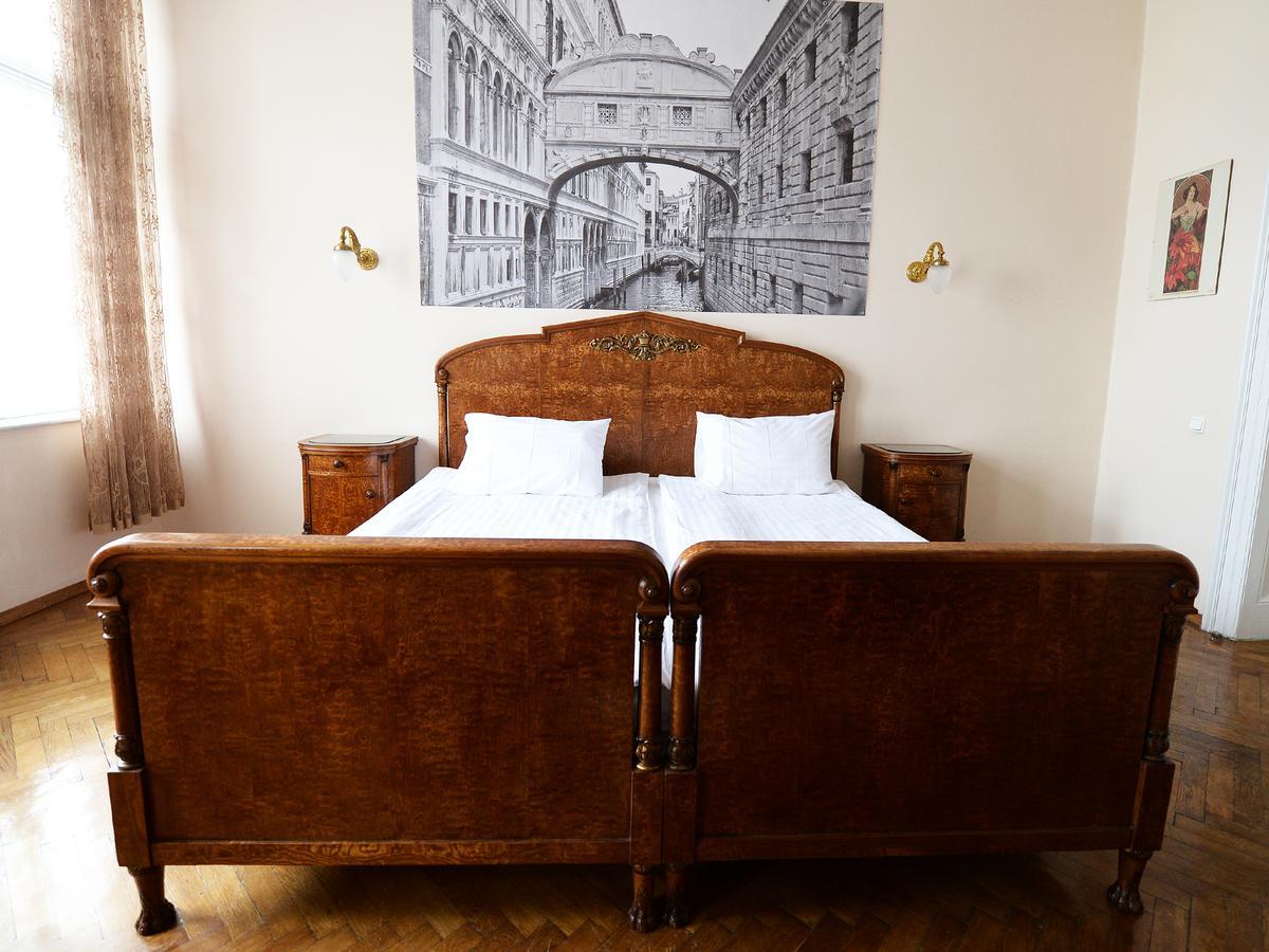 The Historical Family Nest In City Centre Lviv Dış mekan fotoğraf
